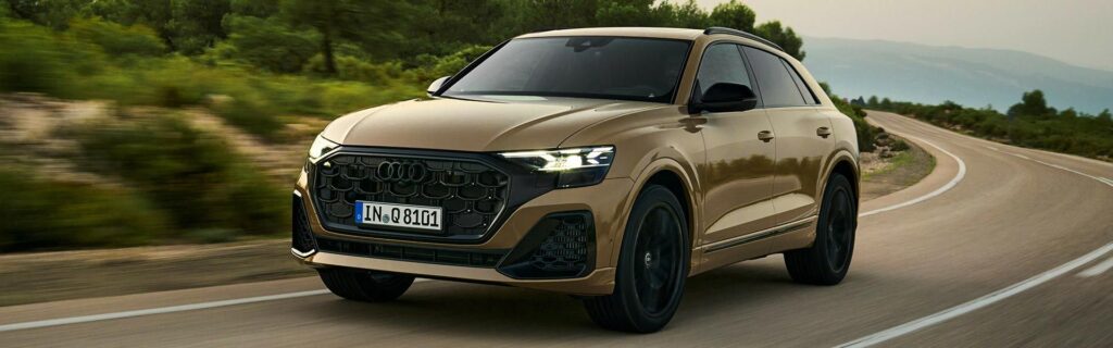 Audi q8 por la carretera